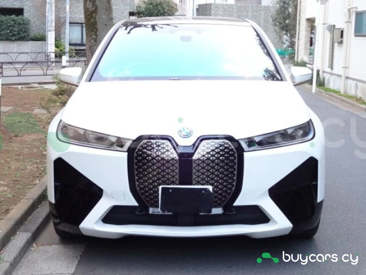 BMW iX White