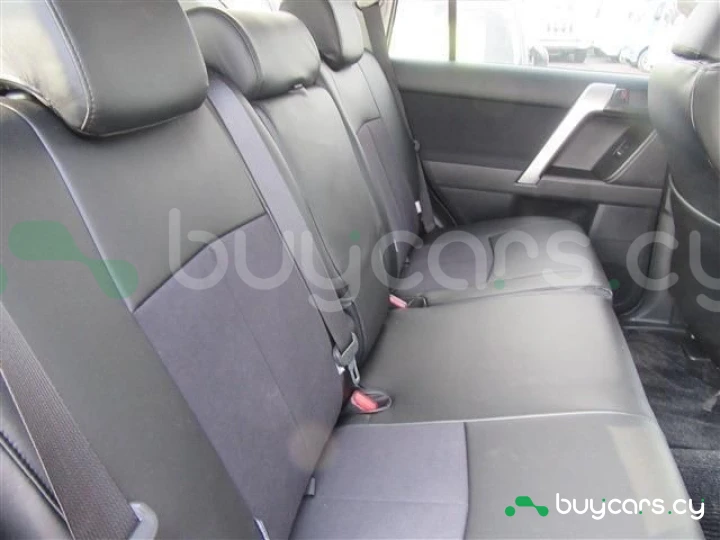 Toyota Land Cruiser Prado Черный