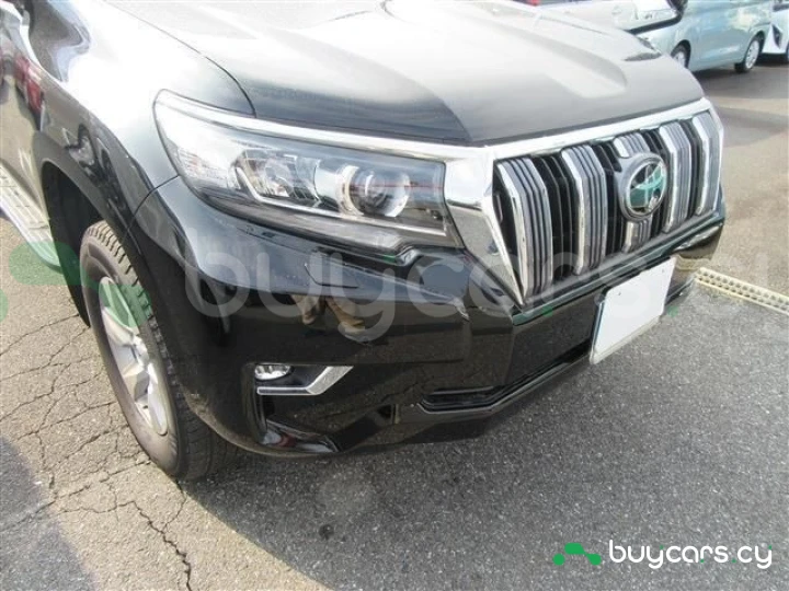 Toyota Land Cruiser Prado Черный