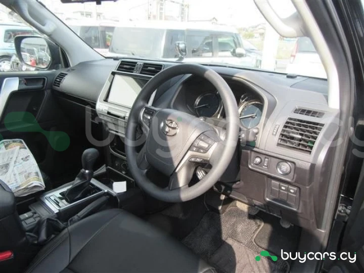 Toyota Land Cruiser Prado Черный