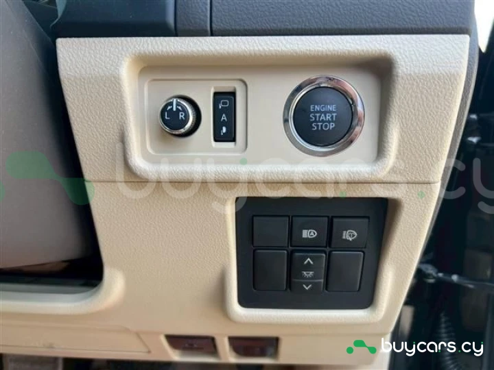 Toyota Land Cruiser Prado Черный