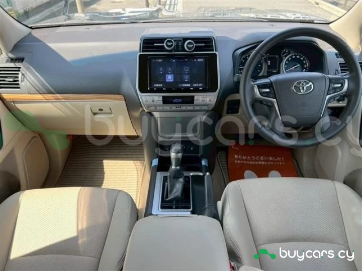 Toyota Land Cruiser Prado Черный