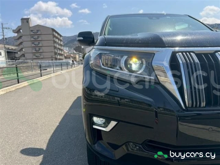 Toyota Land Cruiser Prado Черный