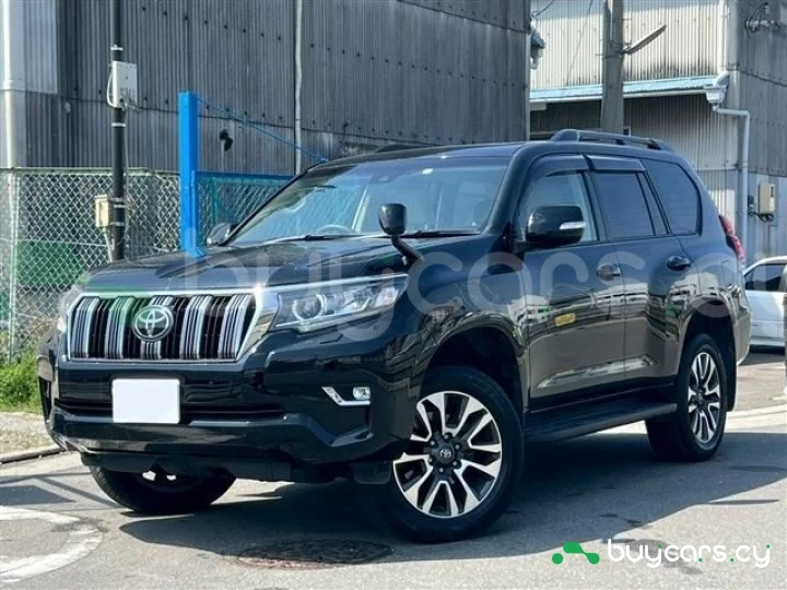 Toyota Land Cruiser Prado Черный