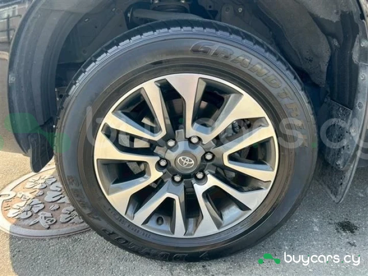 Toyota Land Cruiser Prado Черный