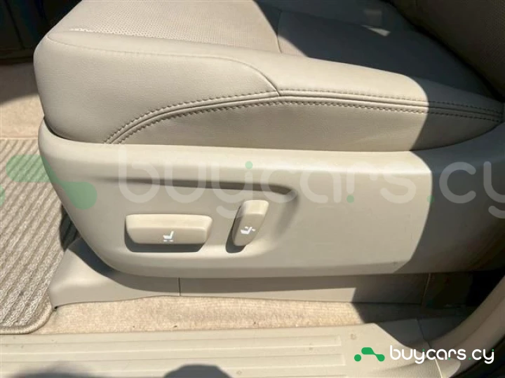 Toyota Land Cruiser Prado Черный