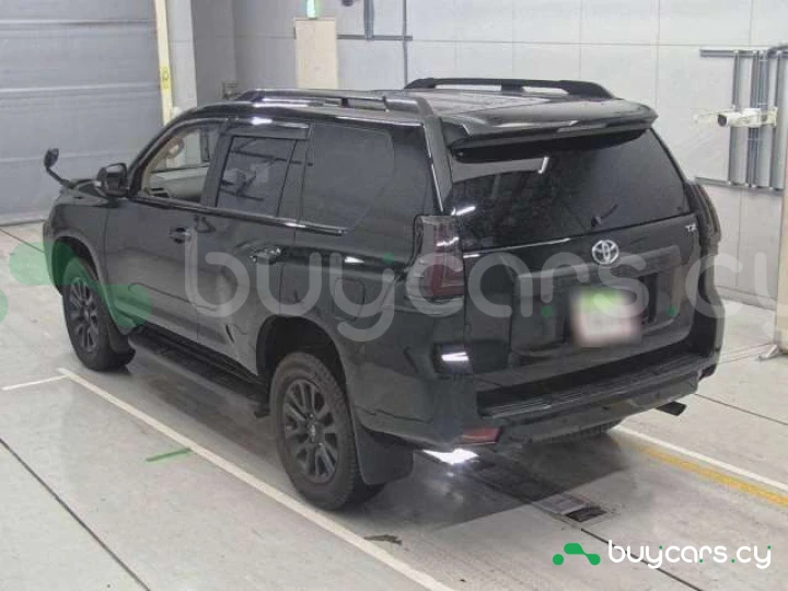 Toyota Land Cruiser Prado Черный