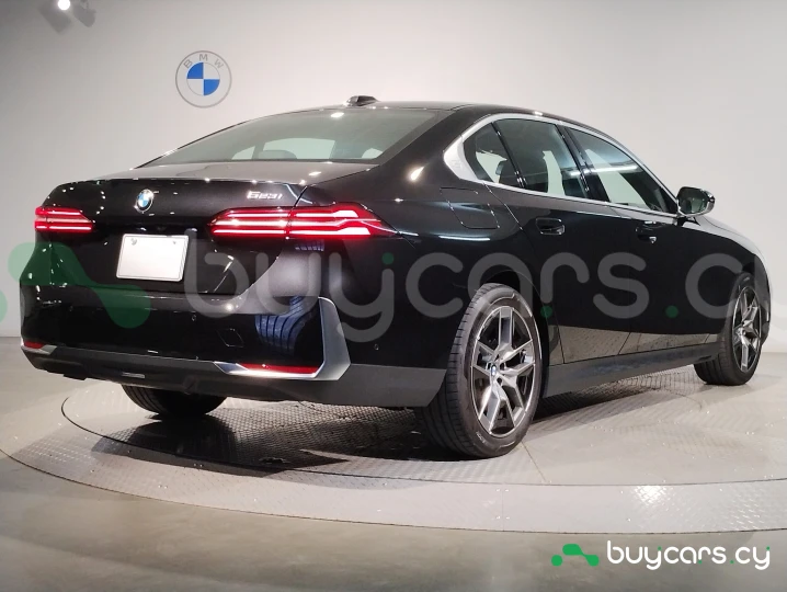 BMW 5 series Черный