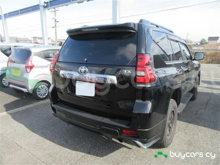 Toyota Land Cruiser Prado Черный