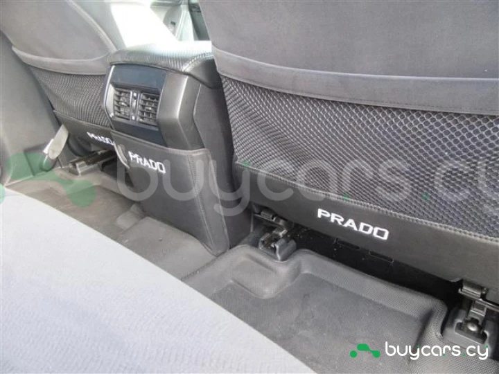 Toyota Land Cruiser Prado Черный