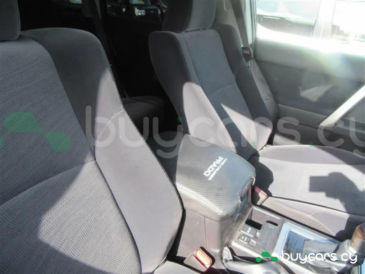 Toyota Land Cruiser Prado Черный