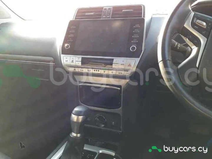 Toyota Land Cruiser Prado Черный