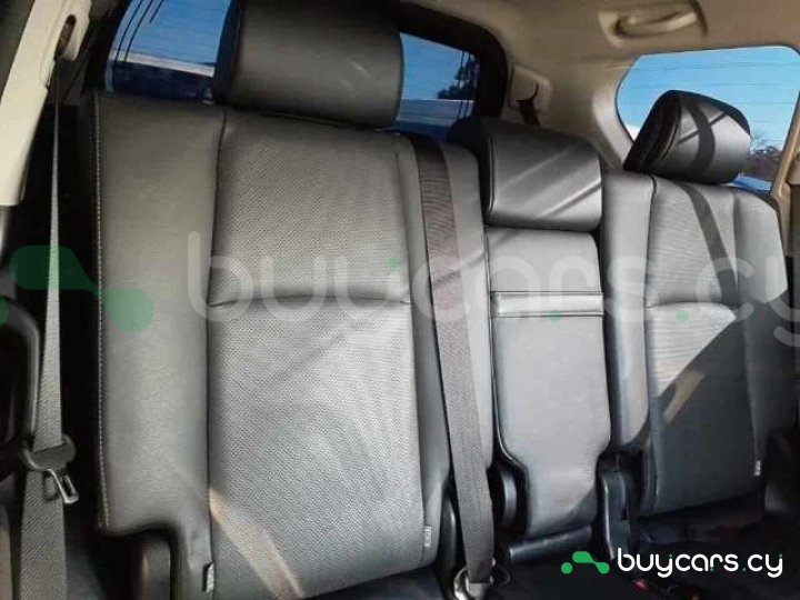 Toyota Land Cruiser Prado Черный