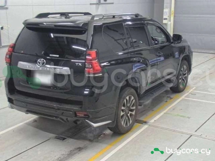 Toyota Land Cruiser Prado Черный
