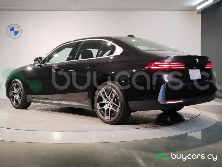 BMW 5 series Черный