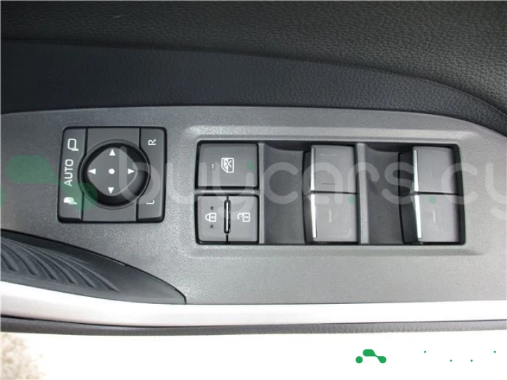 Toyota RAV4 Черный