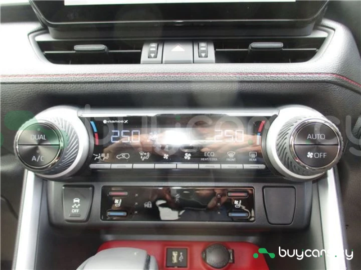 Toyota RAV4 Черный