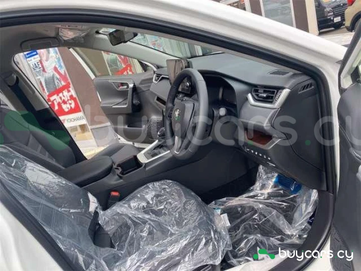 Toyota RAV4 Белый