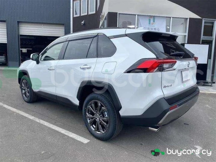 Toyota RAV4 Белый