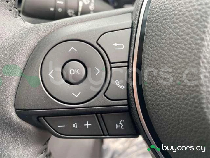 Toyota RAV4 Белый