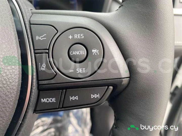 Toyota RAV4 Белый