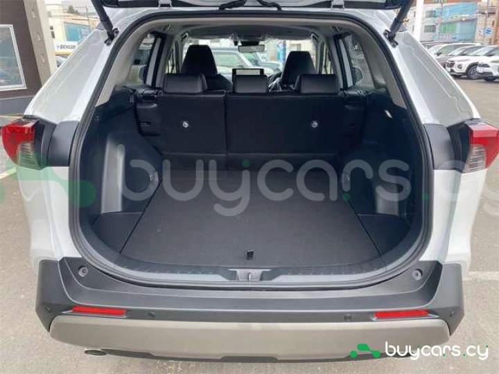 Toyota RAV4 Белый