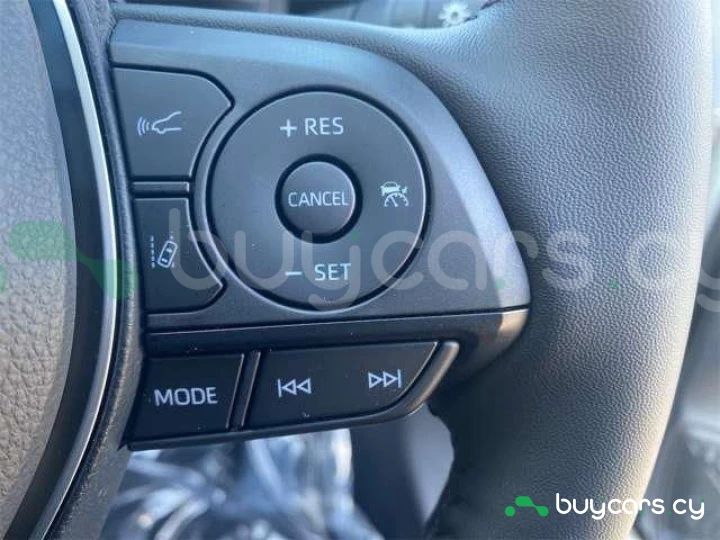 Toyota RAV4 Белый