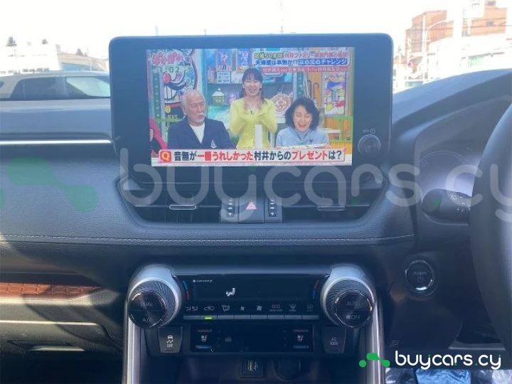 Toyota RAV4 Белый