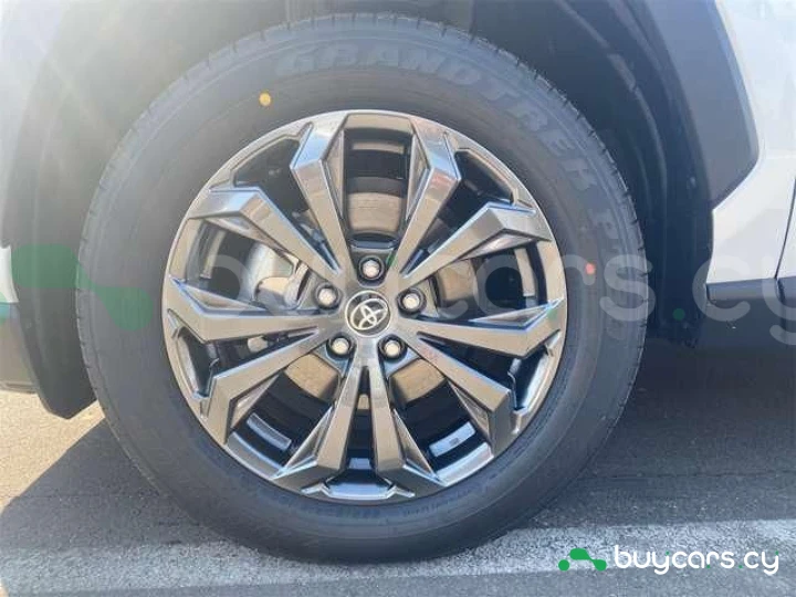 Toyota RAV4 Белый