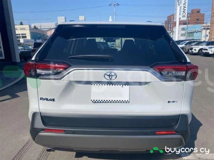 Toyota RAV4 Белый