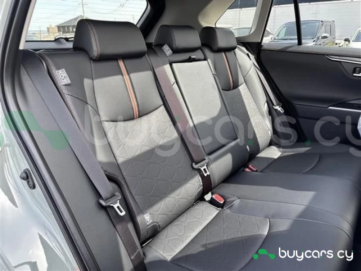 Toyota RAV4 Зеленый