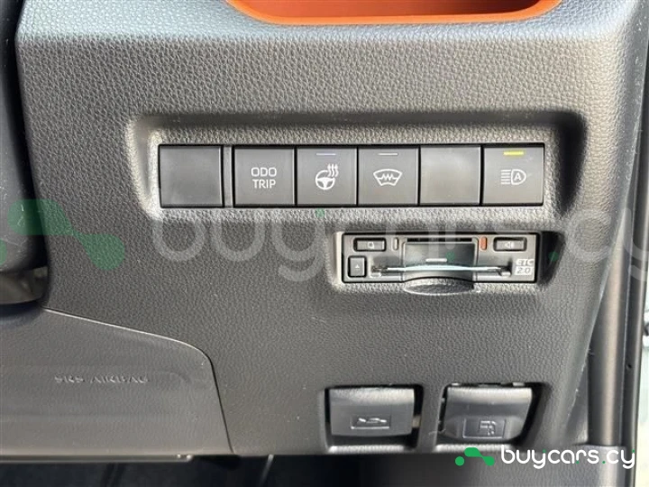 Toyota RAV4 Зеленый