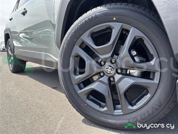 Toyota RAV4 Зеленый