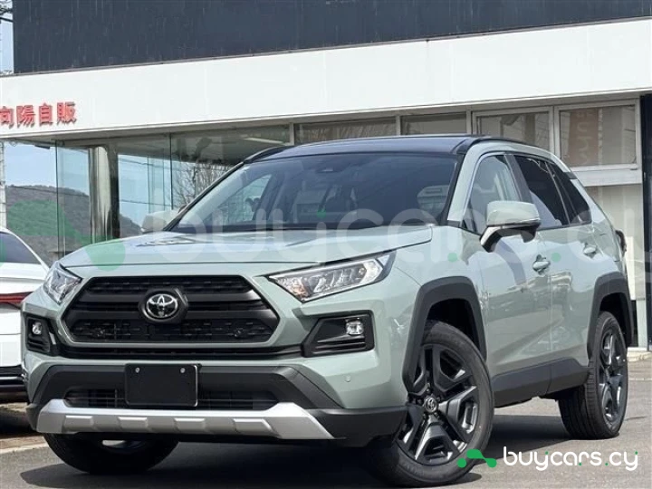 Toyota RAV4 Зеленый