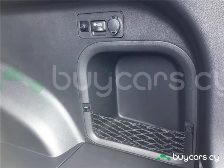 Toyota RAV4 Черный