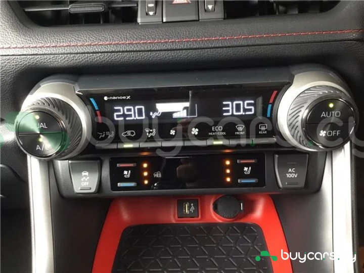 Toyota RAV4 Черный