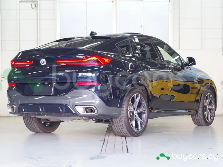 BMW X6 Черный