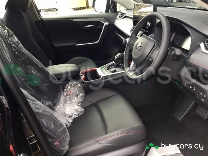 Toyota RAV4 Черный