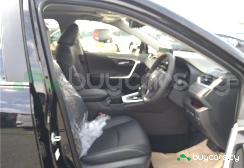 Toyota RAV4 Черный