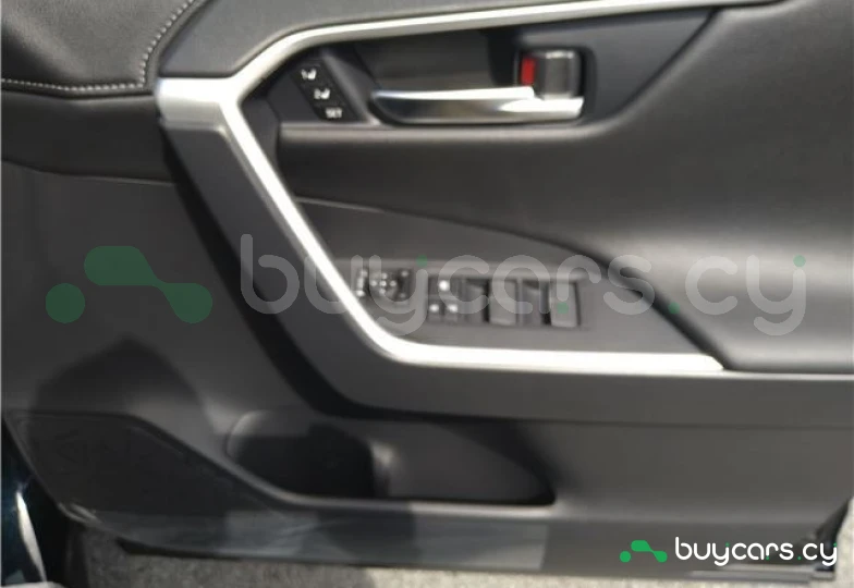 Toyota RAV4 Черный