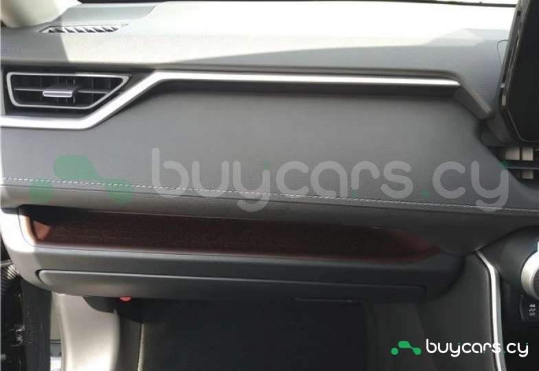 Toyota RAV4 Черный