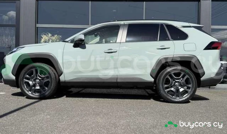 Toyota RAV4 Зеленый