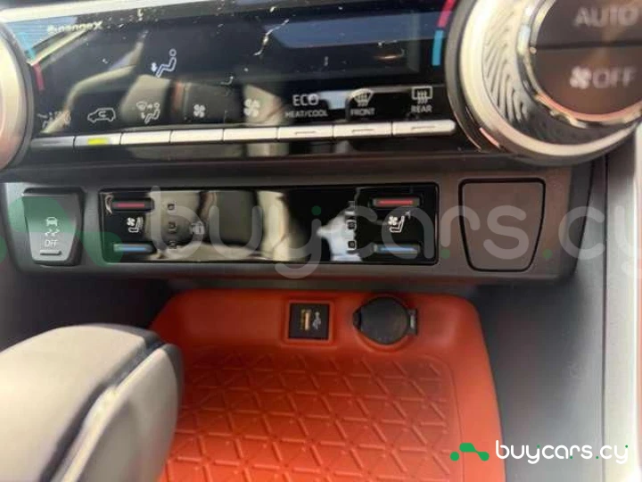 Toyota RAV4 Зеленый