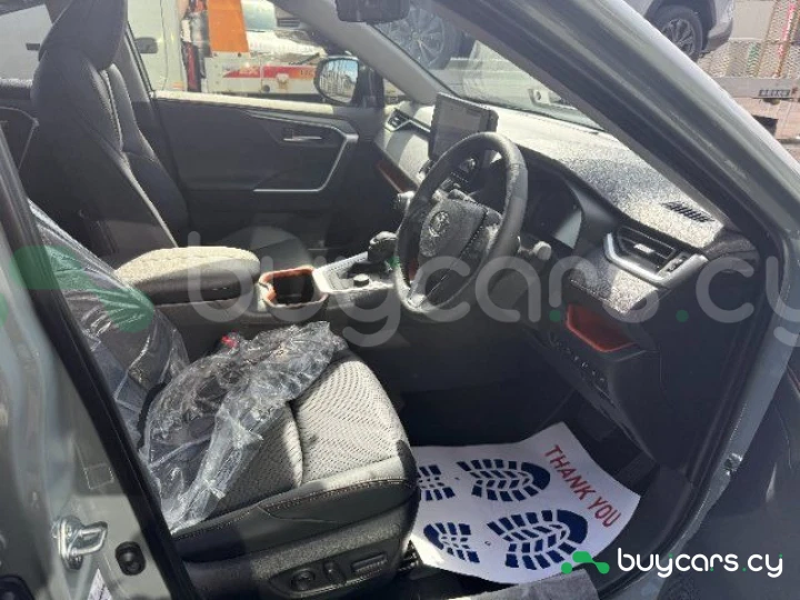 Toyota RAV4 Зеленый