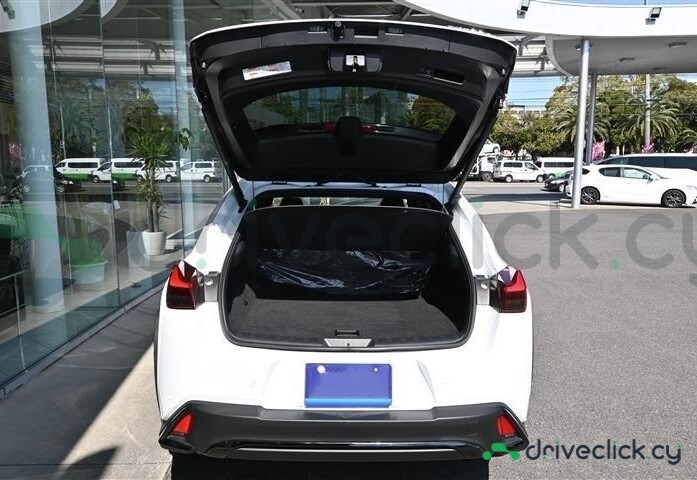 Lexus UX White