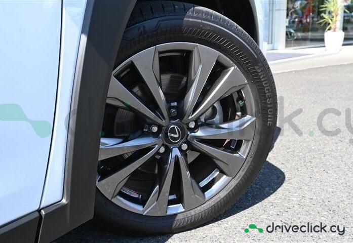 Lexus UX White