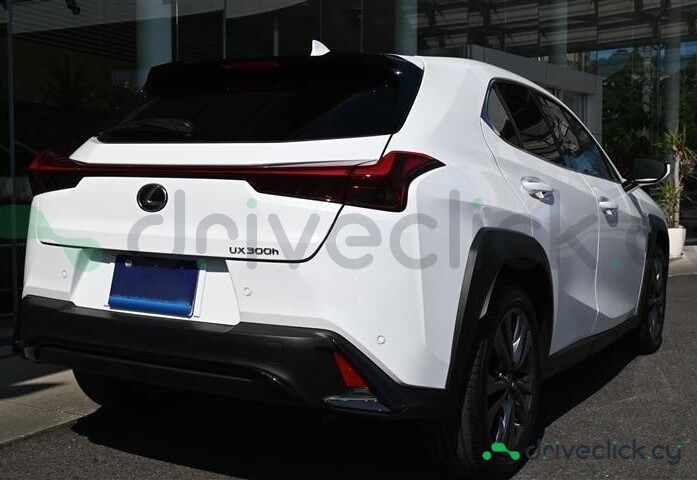 Lexus UX White