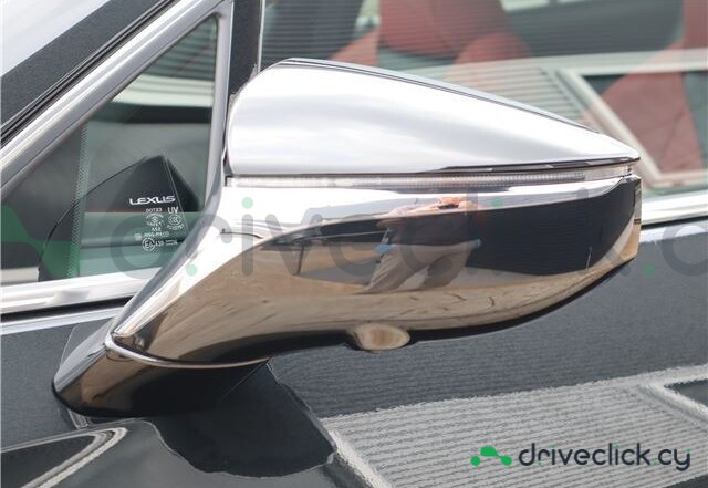 Lexus UX Black