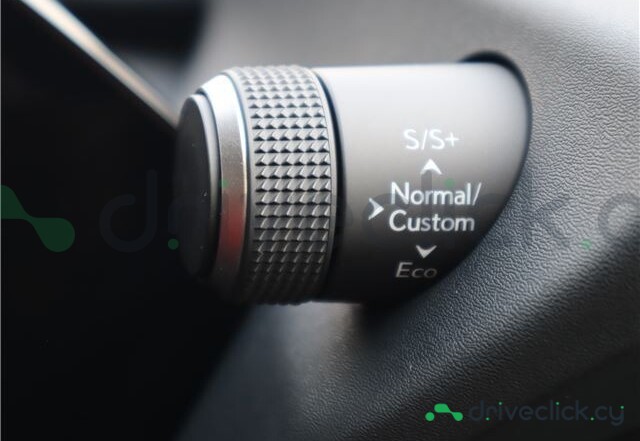 Lexus UX Black