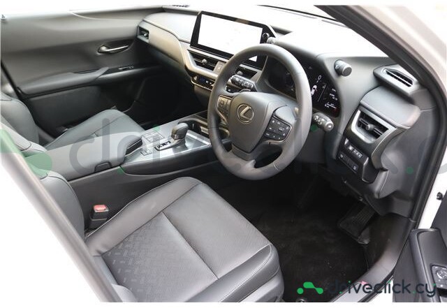 Lexus UX White